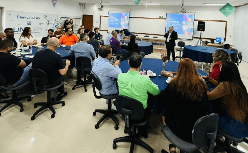 Evento do Unileste destaca responsabilidade social e homenageia jornalistas