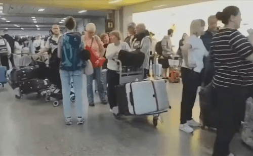 Operação-padrão da Receita gera longas filas em aeroporto do RJ