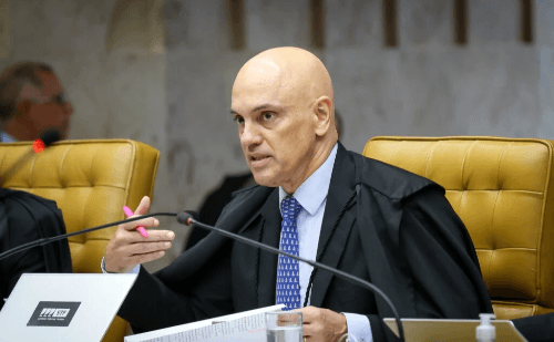 STF bloqueia Instagram de filho de deputada Carla Zambelli