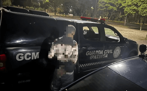 Homem com mandado de prisão é preso pela Polícia Municipal durante patrulhamento no Parque Ipanema, em Ipatinga