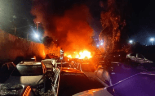 Incêndio devasta pátio do Detran e destrói 38 veículos em Sabará
