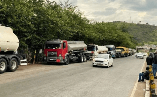 Negociação põe fim à greve de caminhoneiros em Minas Gerais