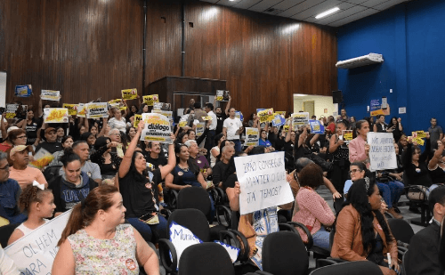 Câmara de Timóteo se mobiliza contra a municipalização das escolas