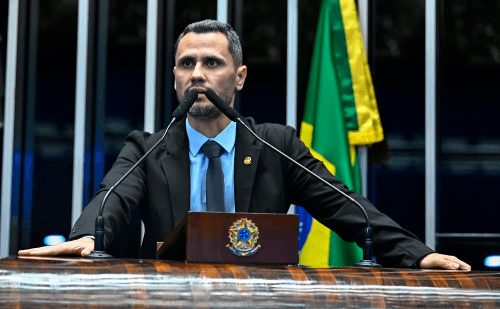 Polêmica em MG: taxas cartoriais sobem 266% e senador acusa abuso