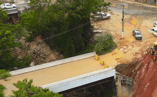 Fabriciano inicia obras emergenciais em pontes estratégicas danificadas pelas chuvas