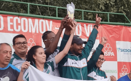 Usipa conquista título do Mineiro de Natação com 73 medalhas em casa