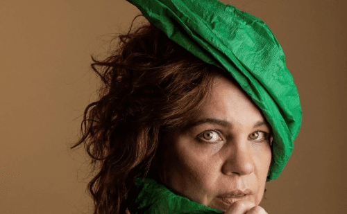 Isabel Teixeira se apresenta em Ipatinga com peça inédita