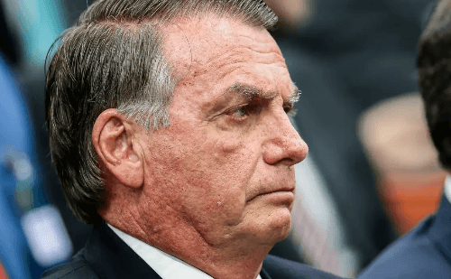 Princípio de pneumonia é detectado em Bolsonaro após exames