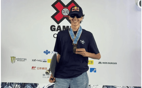 Gui Khury faz história com vitórias no skate em Osaka