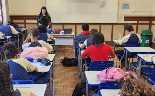 Alunos mineiros encaram simulado de redação nesta quarta