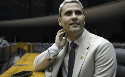 Cleitinho pressiona Itamaraty por repatriação de corpo de brasileira na Indonésia