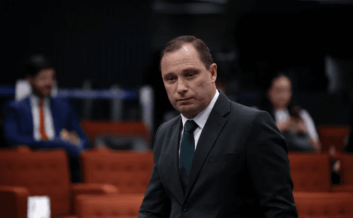 Mauro Cid acusa defesa de Bolsonaro de tentar influenciar delação