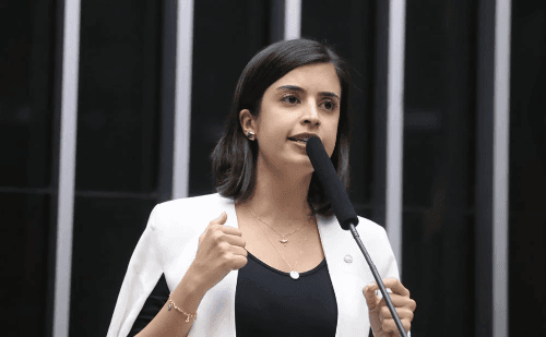 Tabata Amaral remove crítica a apostas em festas juninas após repercussão