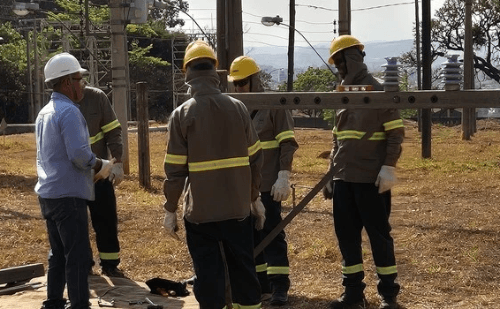 Cemig abre 150 vagas para eletricistas em Minas Gerais
