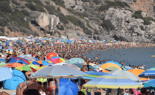 Onda de calor histórica paralisa cidades e fecha escolas na Europa
