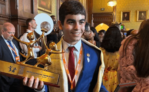 Brasileiro de 16 anos é premiado entre as 100 crianças prodígio do mundo