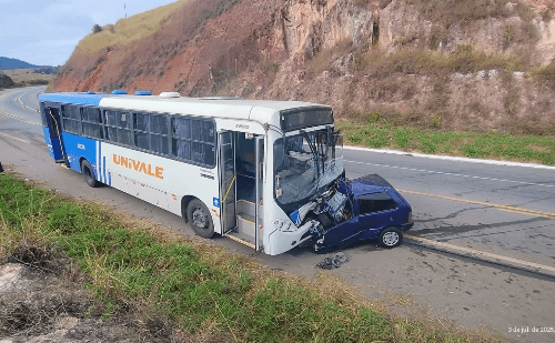 Identificado homem que morreu em colisão com ônibus na BR-458; vítima tinha 38 anos