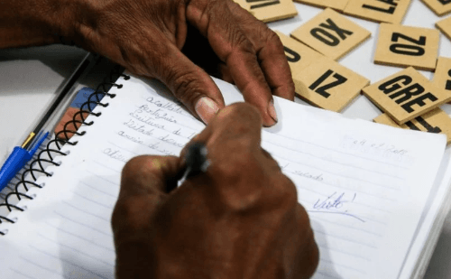 MGS oferece curso gratuito para empregados concluírem ensino fundamental e médio