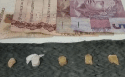 PM prende jovem com drogas em bairro de Timóteo