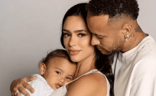 Nascimento de filha de Neymar ocorre após rompimento de bolsa