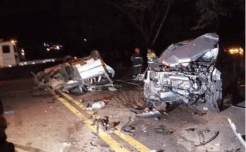 Motorista e bebê morrem em acidente na MG-050, em Carmo do Cajuru