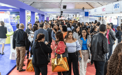 Serviços gratuitos e qualificação profissional na Expo Usipa em Ipatinga