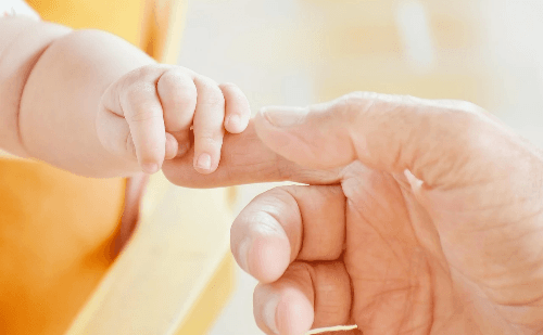 Plano de saúde é condenado após negar tratamento a bebê em Montes Claros