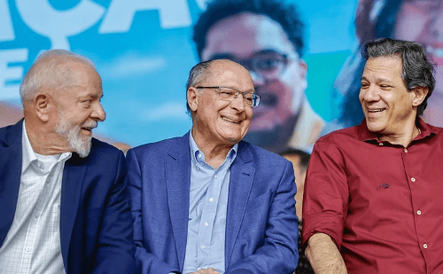 Lula articula resposta ao novo embate comercial com os EUA