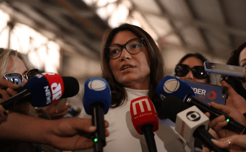 Declaração de Janja sobre 'vira-latas' gera nota oficial