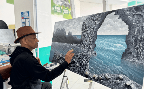 Obras de artista local em exposição gratuita na Prefeitura