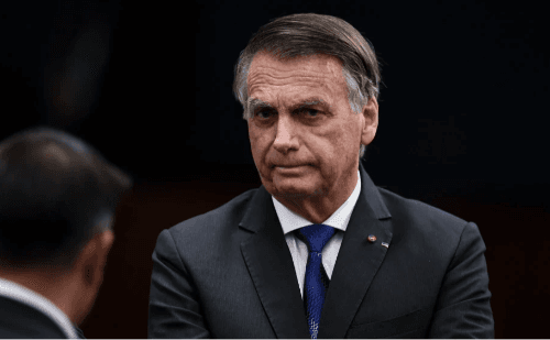 Bolsonaro defende Trump e critica rumos do Brasil
