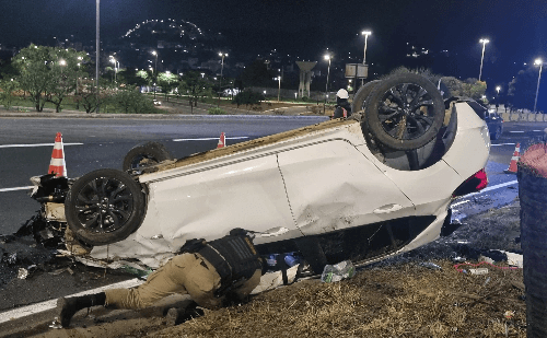 Jovem embriagado capota carro na BR-381 em Ipatinga e vai parar na delegacia