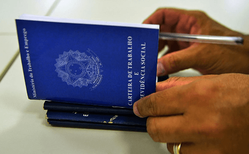 Condições precárias afastam trabalhadores e deixam vagas abertas no Brasil
