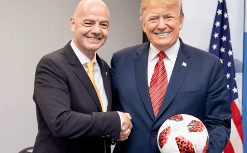 Trump vai à final do Mundial com J Balvin em show produzido por Chris Martin