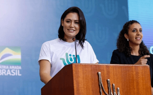 Michelle pede que Lula 'baixe as armas' diante de tarifaço de Trump