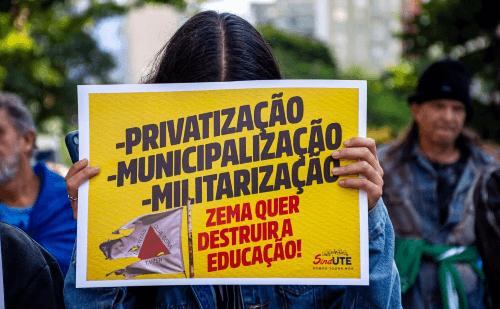 Sind-UTE aciona Justiça e acusa governo de Minas de impor militarização escolar