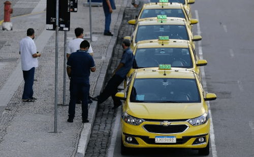 Veículos utilizados por taxistas terão isenção em taxas de taxímetro por 5 anos
