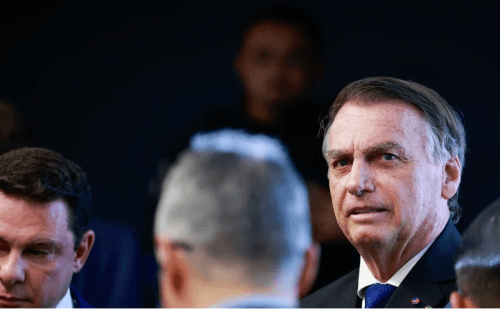 Procuradoria quer Bolsonaro condenado a 43 anos por liderar golpe