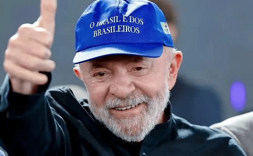 Lula lança política educacional para povos originários em Minas