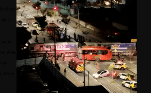Ônibus parte ao meio em colisão com trem e deixa feridos no Sul do Brasil