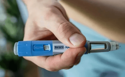 Cirurgias disfarçam efeitos do Ozempic após emagrecimento acelerado
