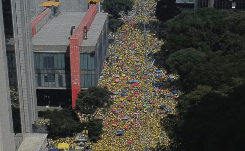 País registra manifestações por impeachment de Lula e Moraes