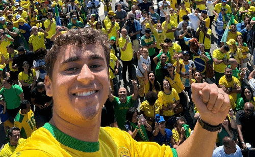 Nikolas Ferreira lidera críticas a Moraes e Lula em ato em Belo Horizonte