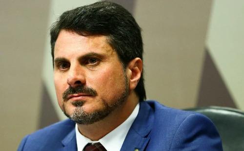 Senador do ES rejeita acordo com STF
