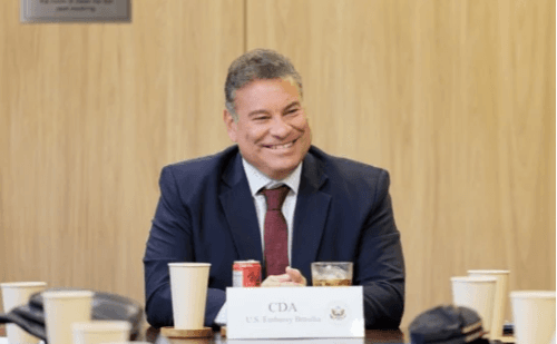 EUA ameaçam ministros do STF e Brasil convoca embaixada