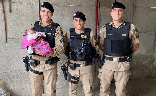 Policiais salvam bebê de nove dias engasgada em Ubaporanga