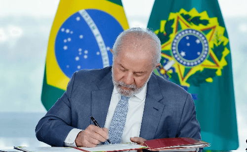 Tensão cresce: Lula responde a Trump em disputa sobre Pix e medidas econômicas