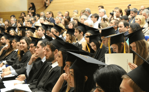 Trump cancela milhares de vistos de estudantes estrangeiros nos EUA