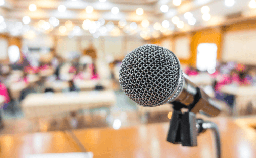 Plataforma oferece curso online gratuito de oratória com foco em alta performance