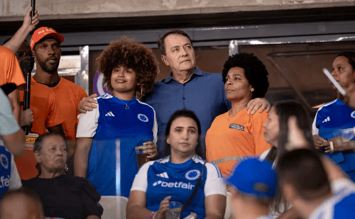 Gari morto em BH é homenageado no Mineirão antes de jogo do Cruzeiro